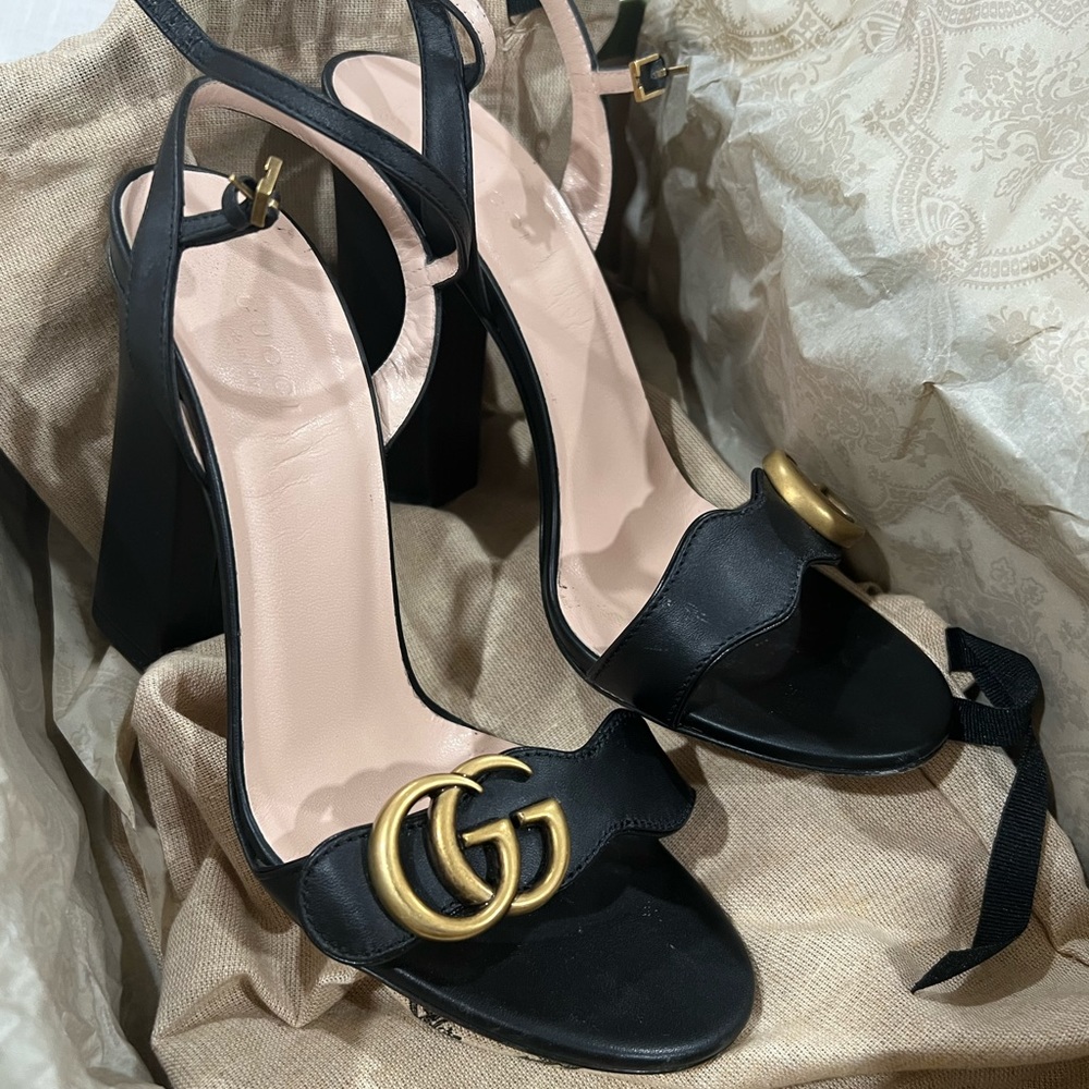 Gucci double G heel